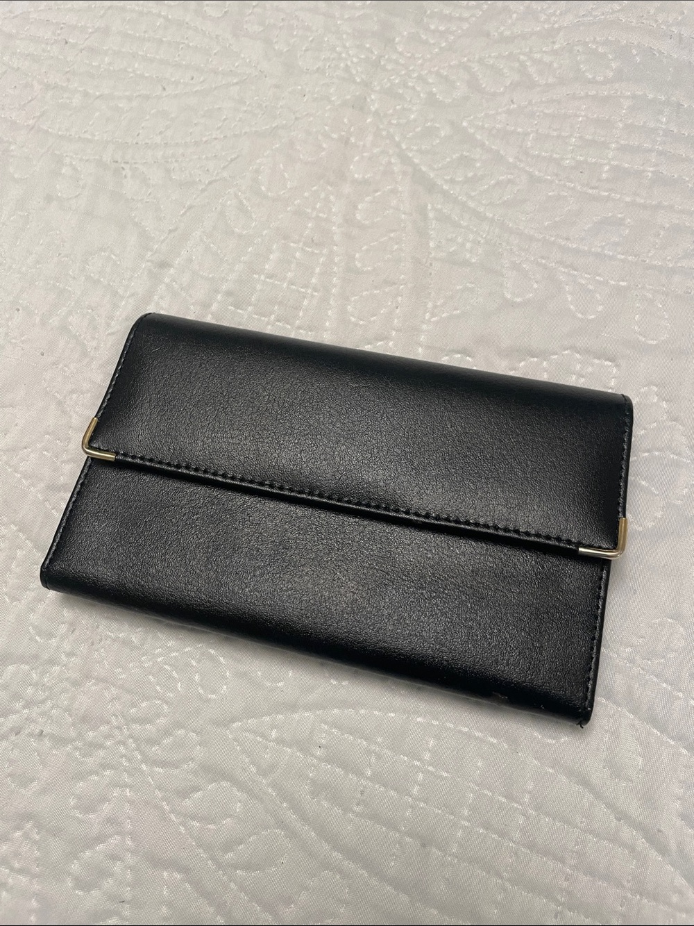 Vintage AMITY Genuine Leather Outer Black Trifold Wallet with Gold Tone Accents